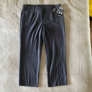 SOLD- George Women’s Plus Think Slim Gray Dress Pants Trousers 20W Average